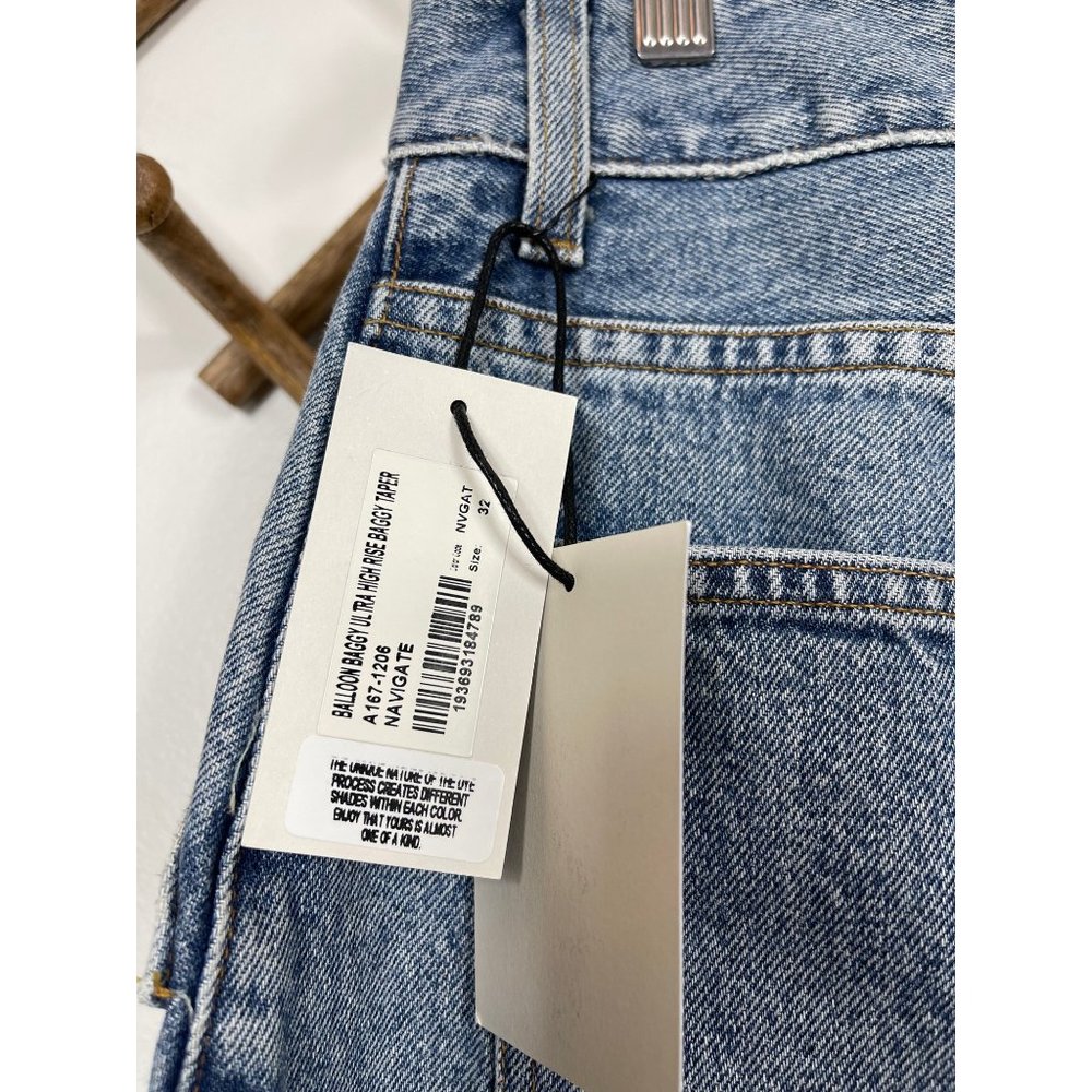 AGOLDE Darted Balloon Baggy Tapered Jeans - Picture 5 of 11